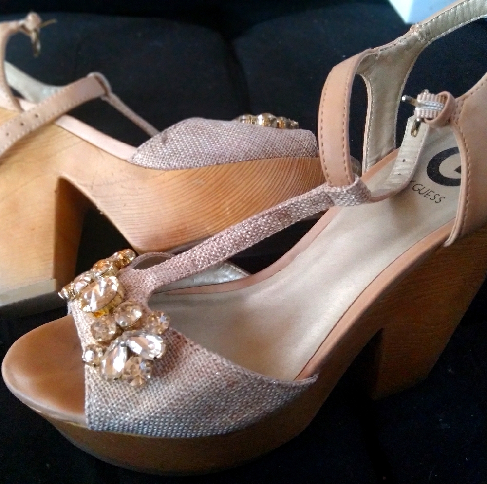 8 1/2 Guess Shoes